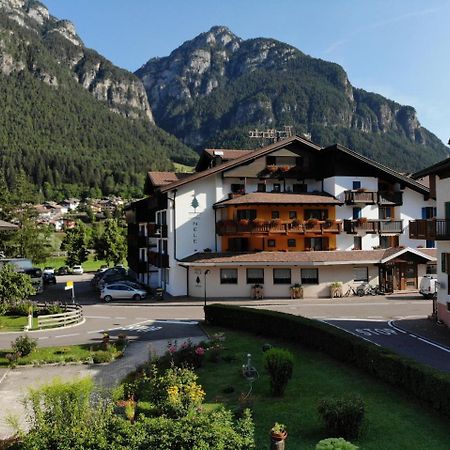 Hotel Nele Ziano di Fiemme Buitenkant foto