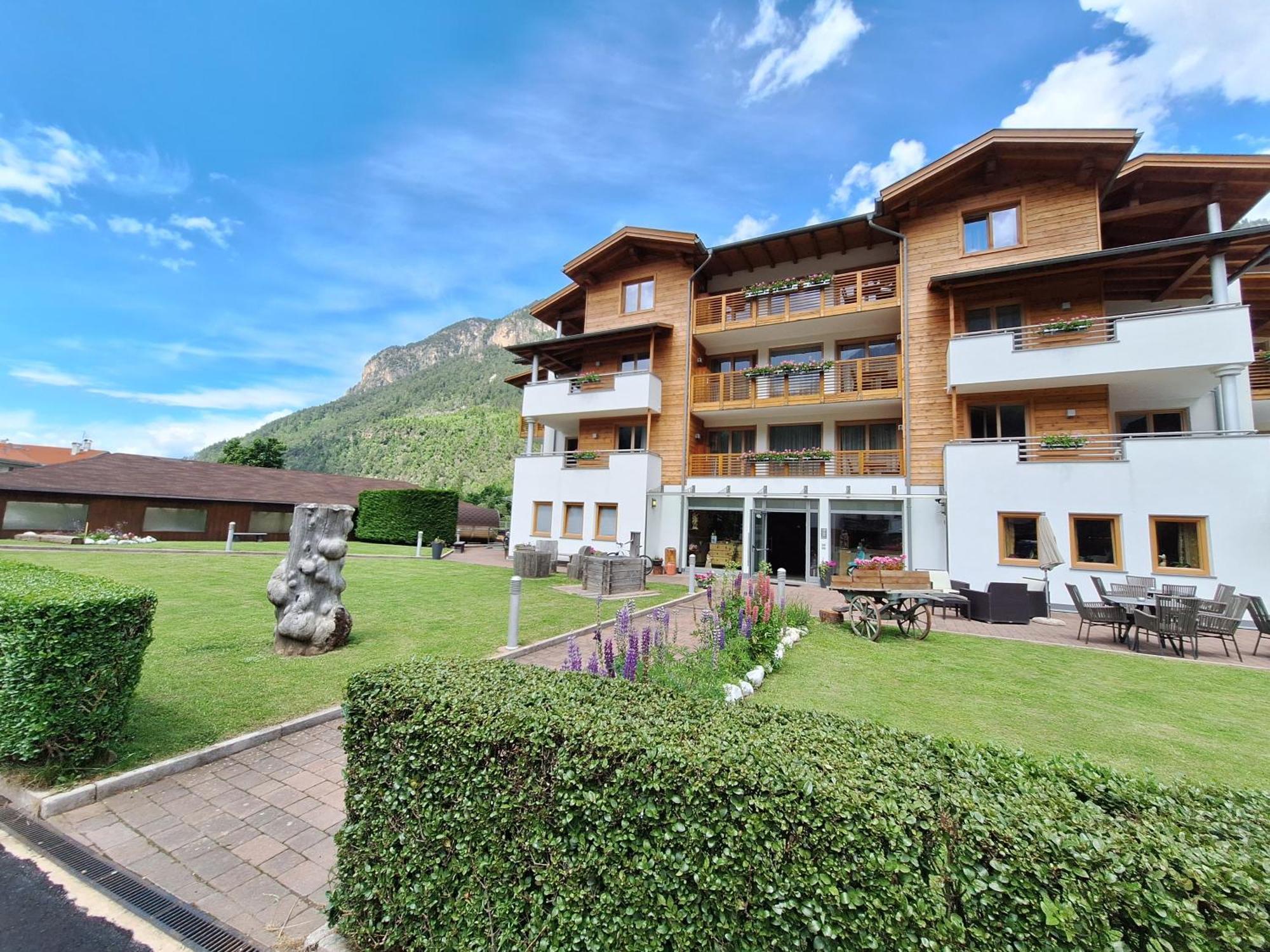 Hotel Nele Ziano di Fiemme Buitenkant foto