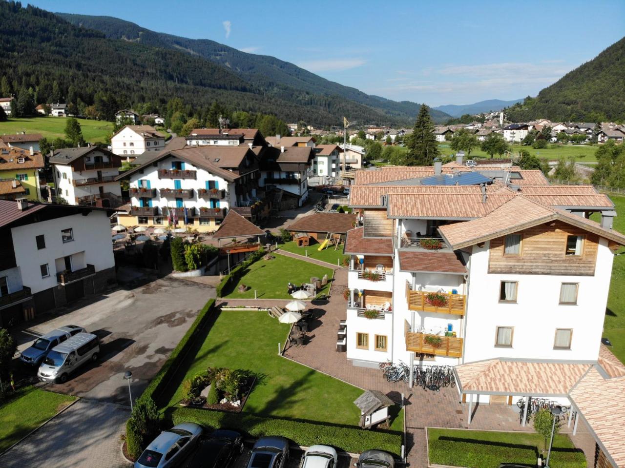 Hotel Nele Ziano di Fiemme Buitenkant foto